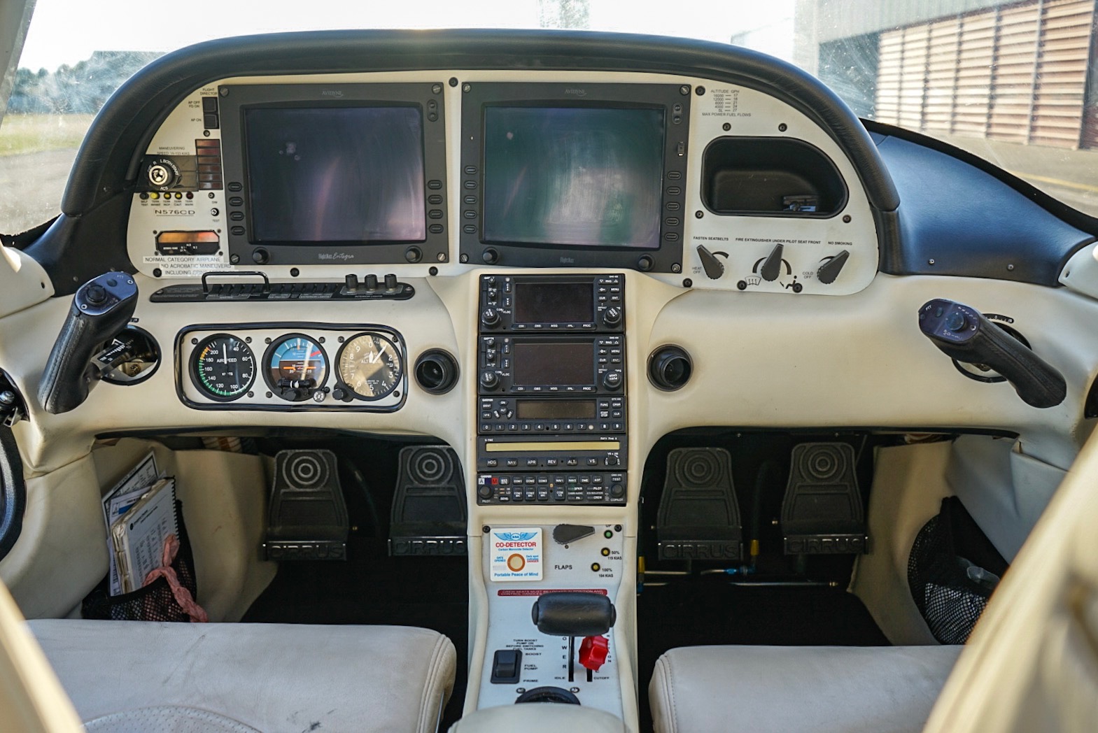 Cirrus SR22 GTS — photo 2