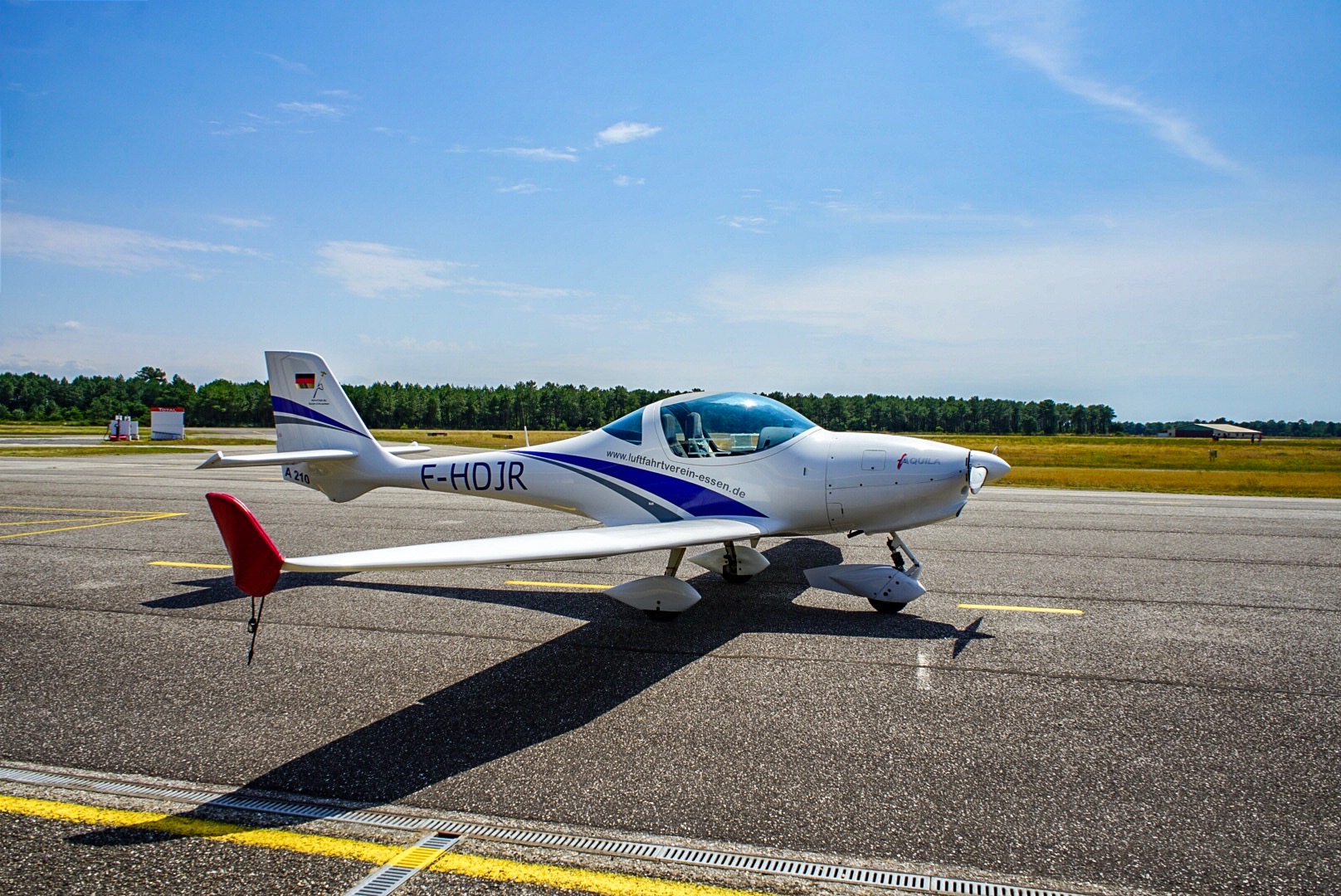 Aquila AT01 — photo 1